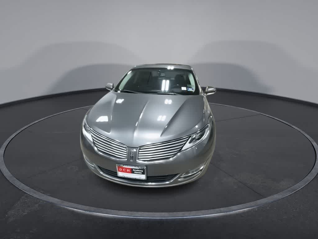 Lincoln MKZ de 4 puertas con tracción total, 2014