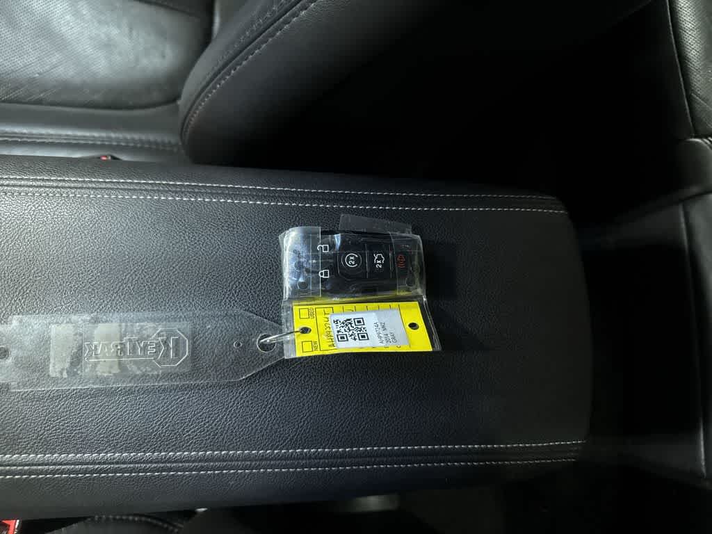 Lincoln MKZ de 4 puertas con tracción total, 2014