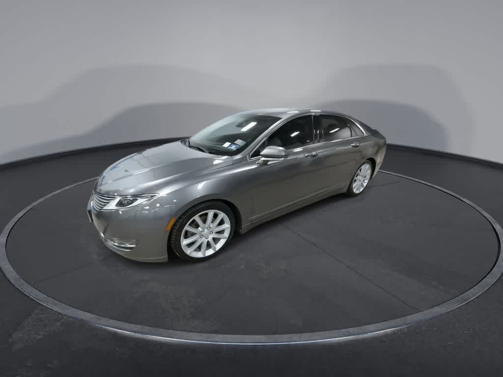 Lincoln MKZ de 4 puertas con tracción total, 2014