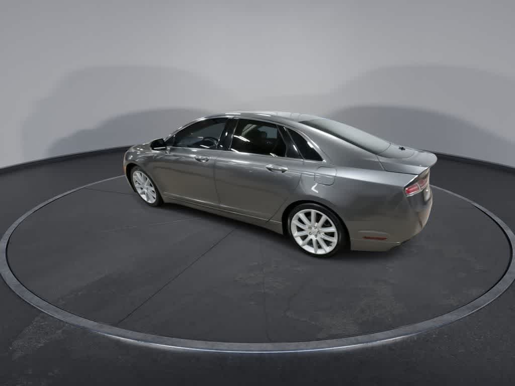 Lincoln MKZ de 4 puertas con tracción total, 2014