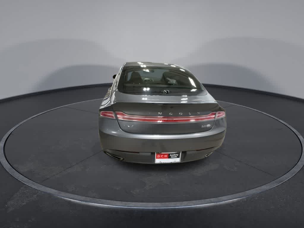 Lincoln MKZ de 4 puertas con tracción total, 2014