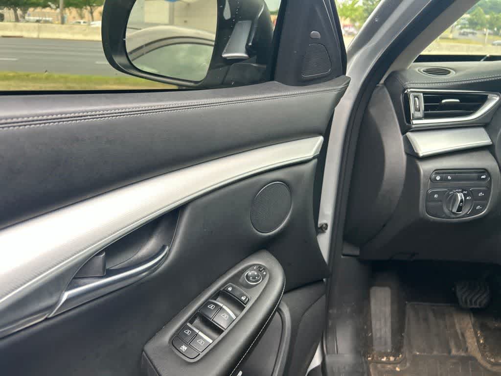 INFINITI QX50 LUXE 2021