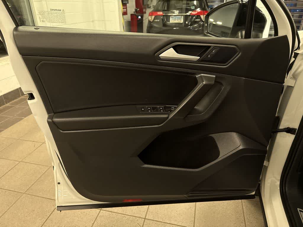 Volkswagen Tiguan SE R-Line Negro 2021