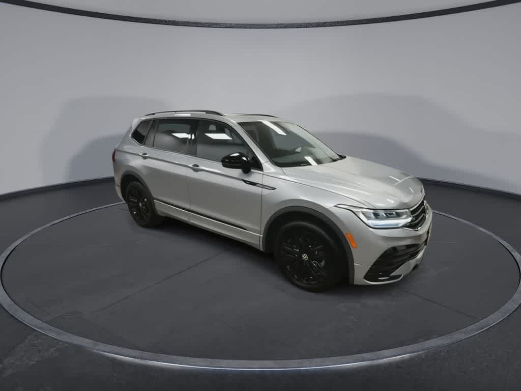 2022 Volkswagen Tiguan SE R-Line Black