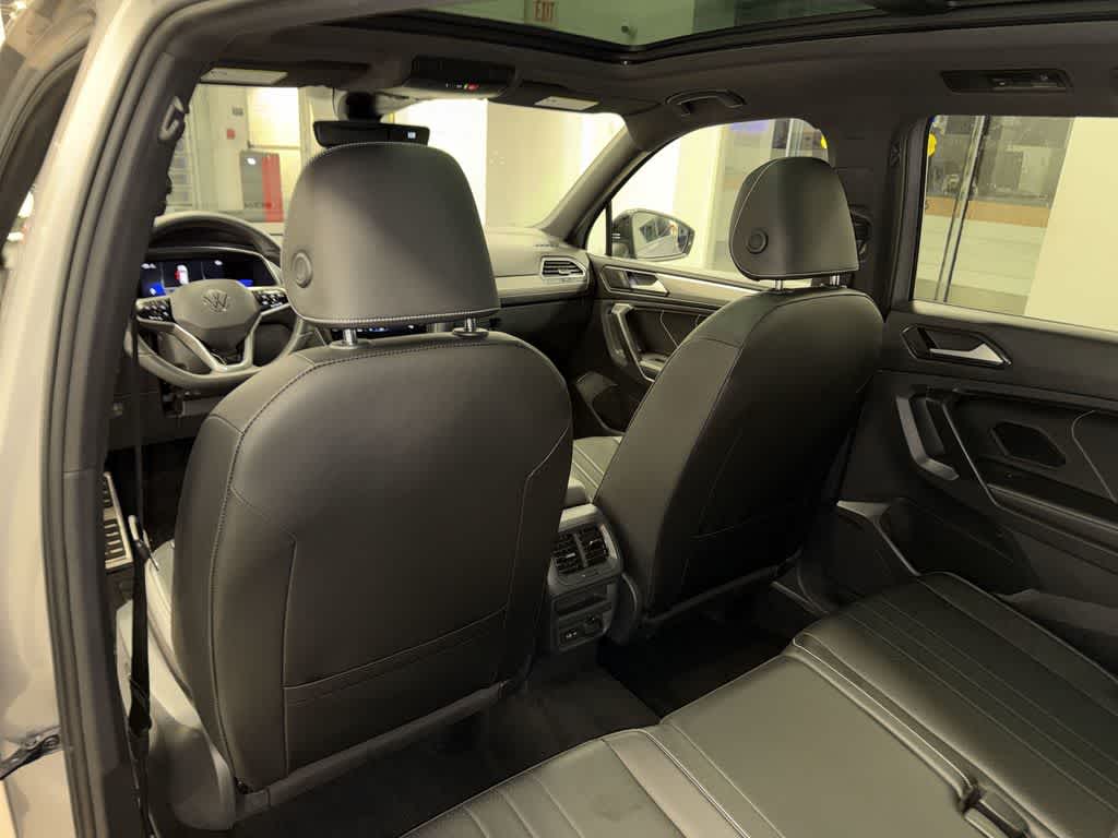 2022 Volkswagen Tiguan SE R-Line Black