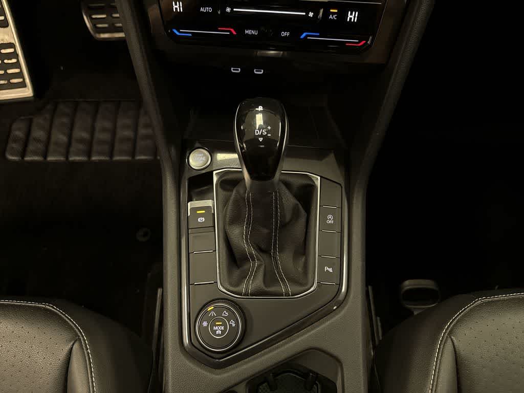 2022 Volkswagen Tiguan SE R-Line Black