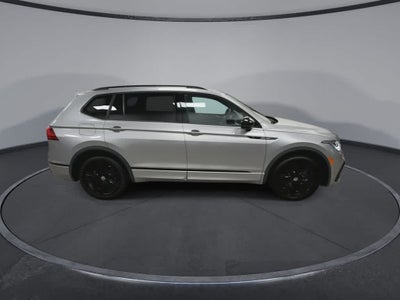 2022 Volkswagen Tiguan SE R-Line Black