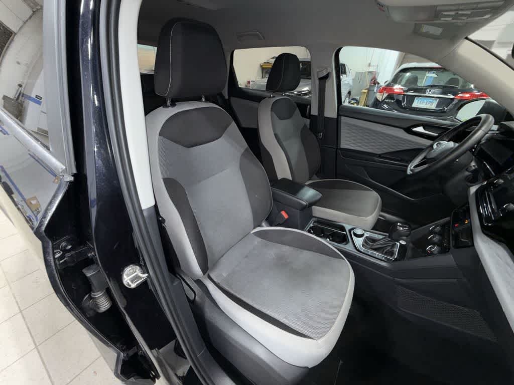 Volkswagen Taos S 2023