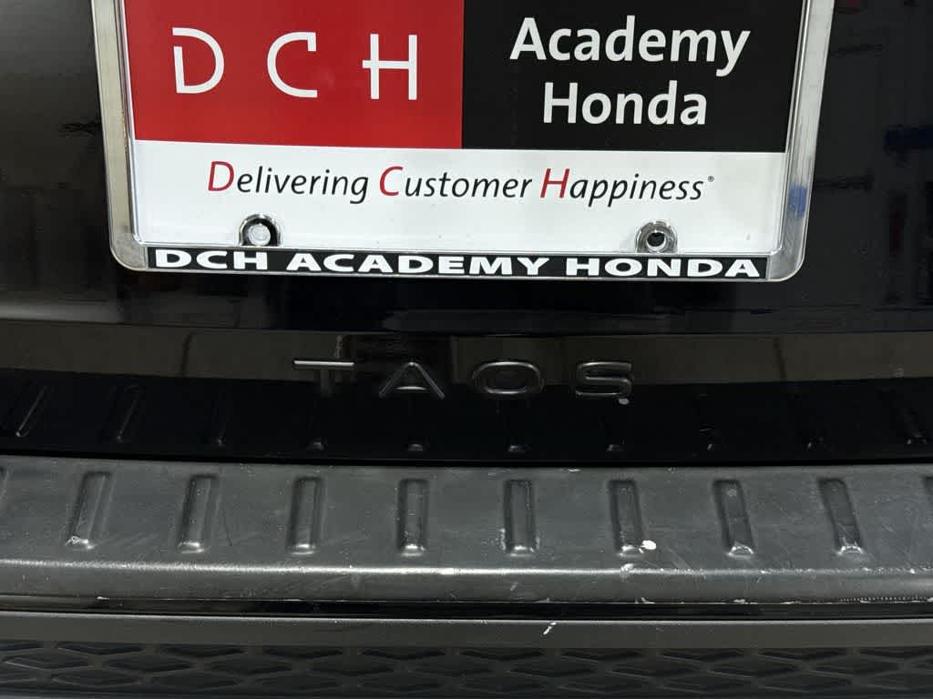 Volkswagen Taos S 2023