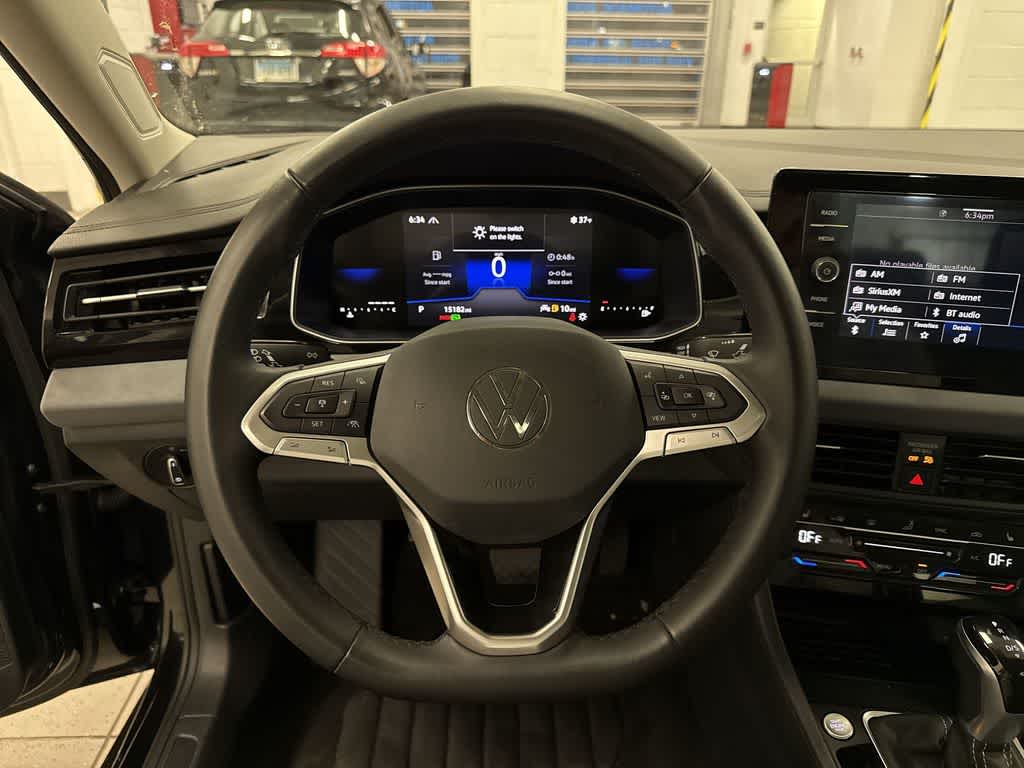 Volkswagen Jetta SE 2025