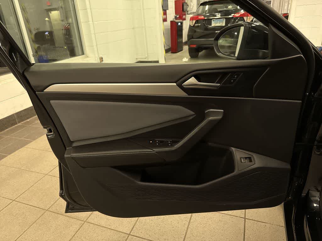 Volkswagen Jetta SE 2025