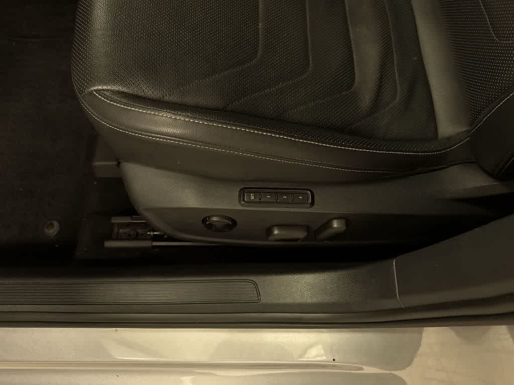 Volkswagen Jetta SEL Premium 2019