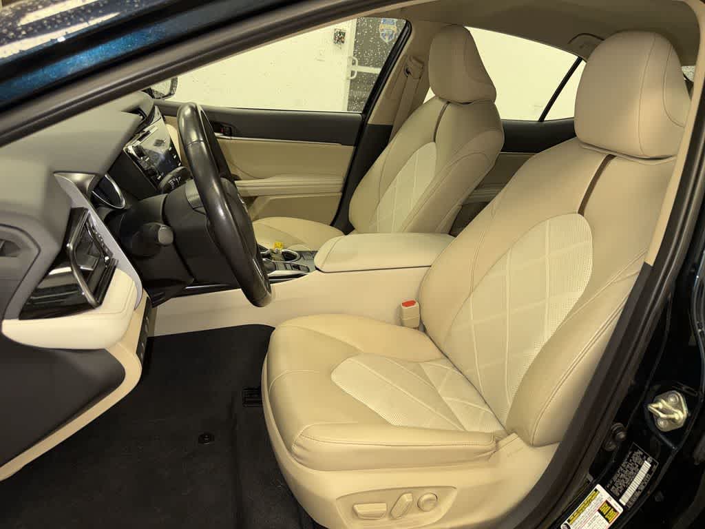 Toyota Camry XLE 2019