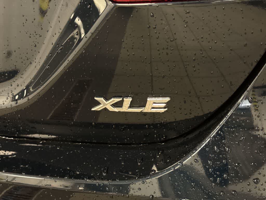 Toyota Camry XLE 2019