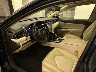 Toyota Camry XLE 2019