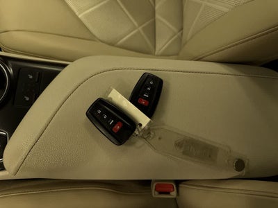 Toyota Camry XLE 2019