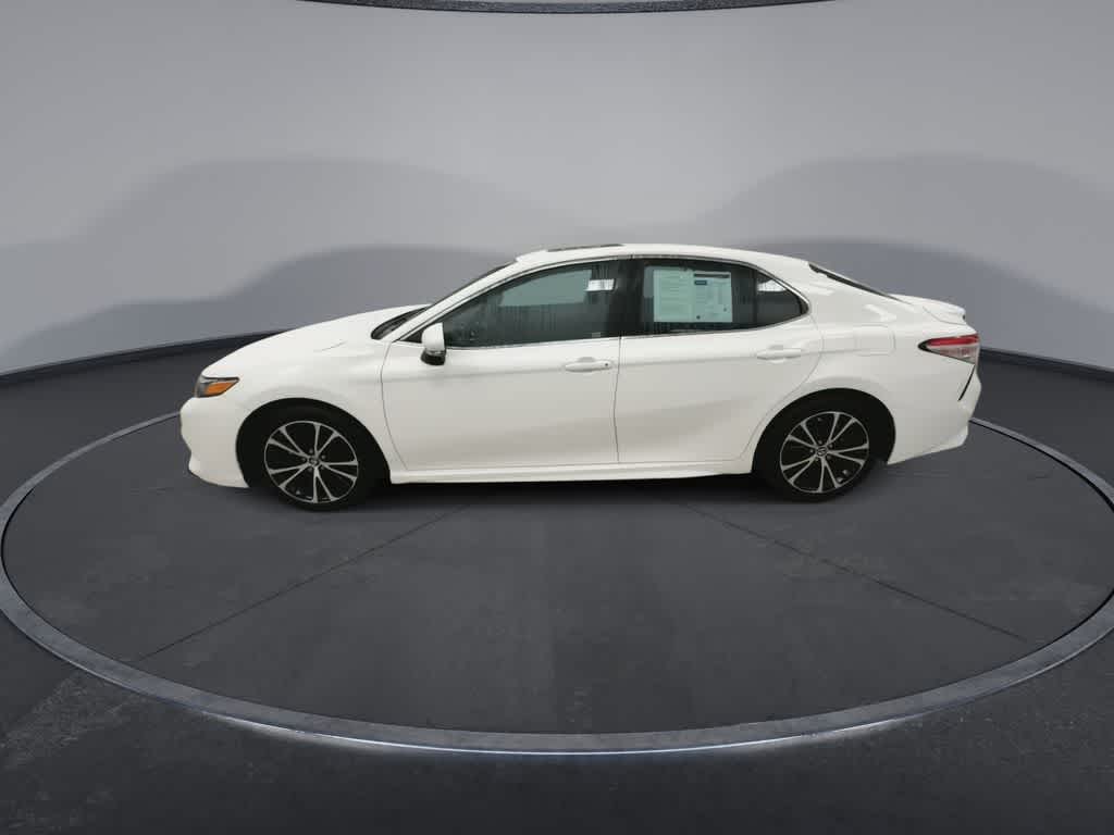 Toyota Camry SE 2018