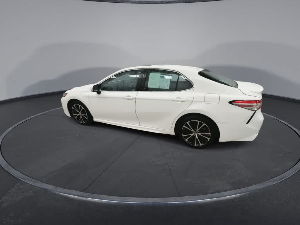 Toyota Camry SE 2018