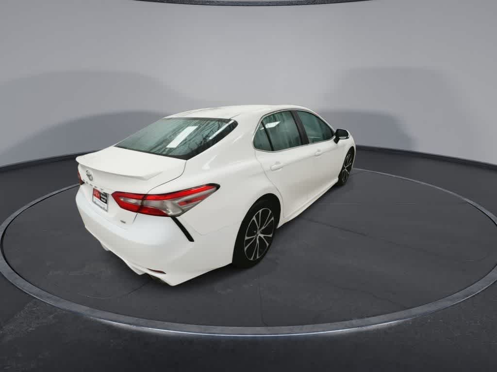 Toyota Camry SE 2018