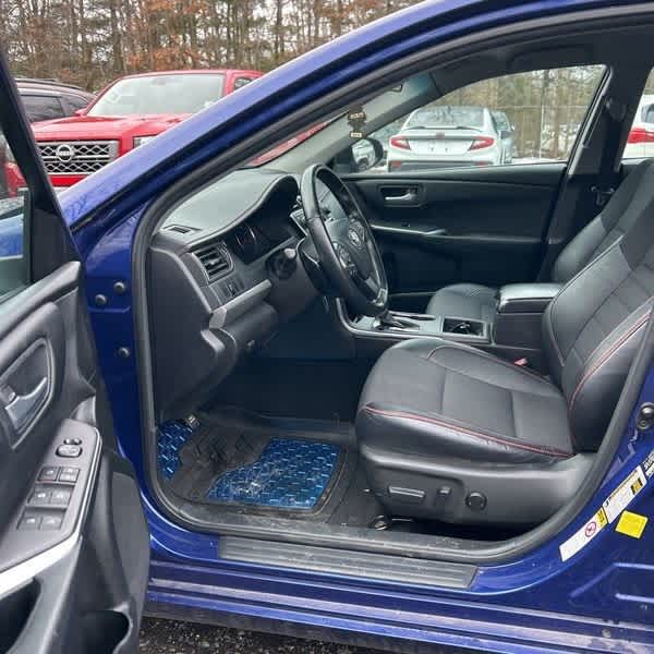 Toyota Camry SE 2016