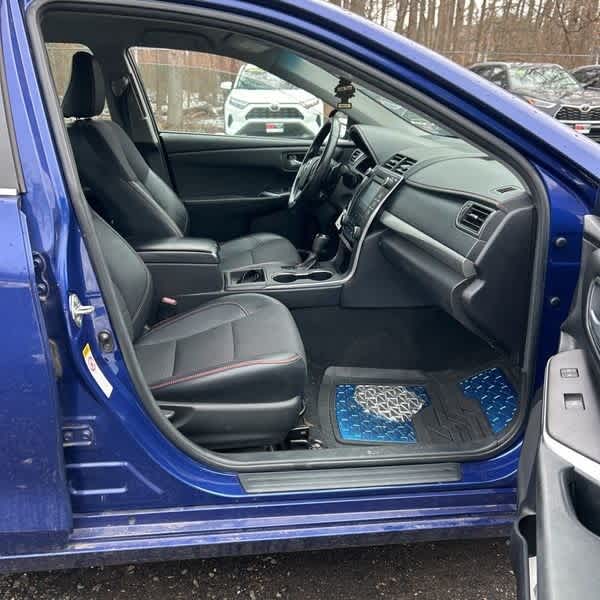 Toyota Camry SE 2016