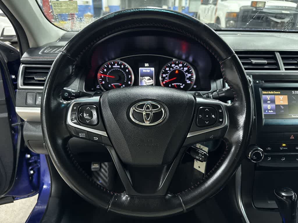 Toyota Camry SE 2016