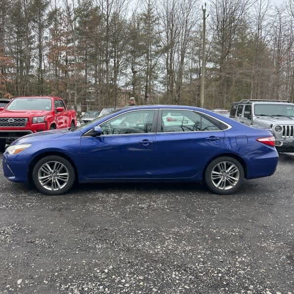 Toyota Camry SE 2016