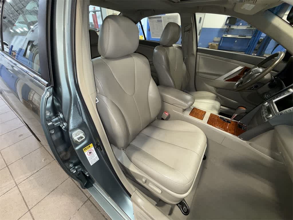 Toyota Camry XLE 2011