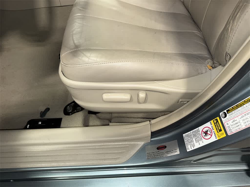 Toyota Camry XLE 2011