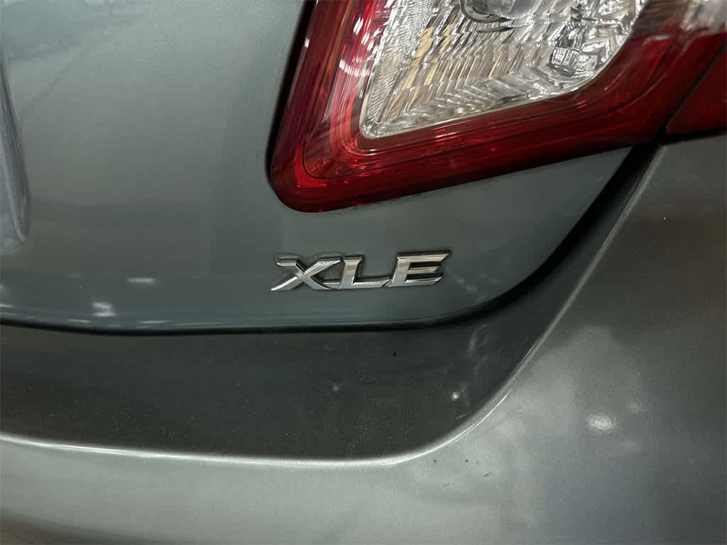 Toyota Camry XLE 2011