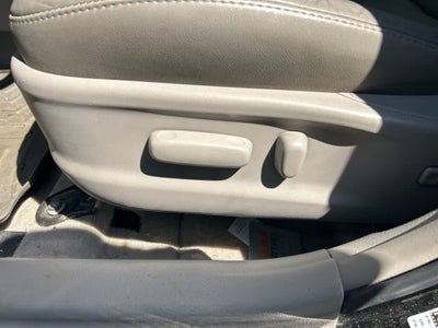 Toyota Camry XLE 2011