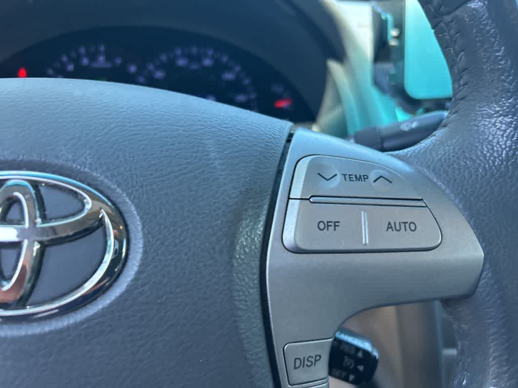 Toyota Camry XLE 2011