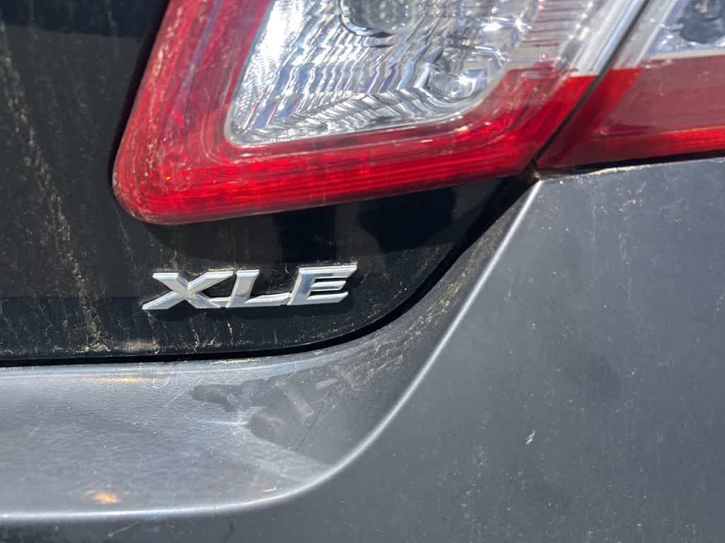 Toyota Camry XLE 2011