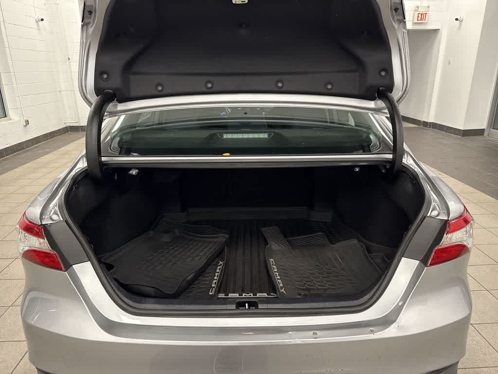Toyota Camry Hybrid LE 2020