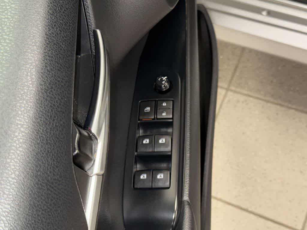 Toyota Camry Hybrid LE 2020