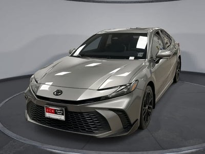 Toyota Camry SE 2026