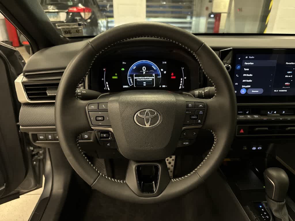 Toyota Camry SE 2026