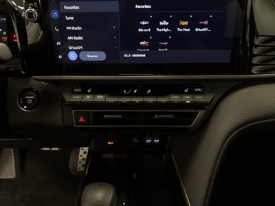 Toyota Camry SE 2026