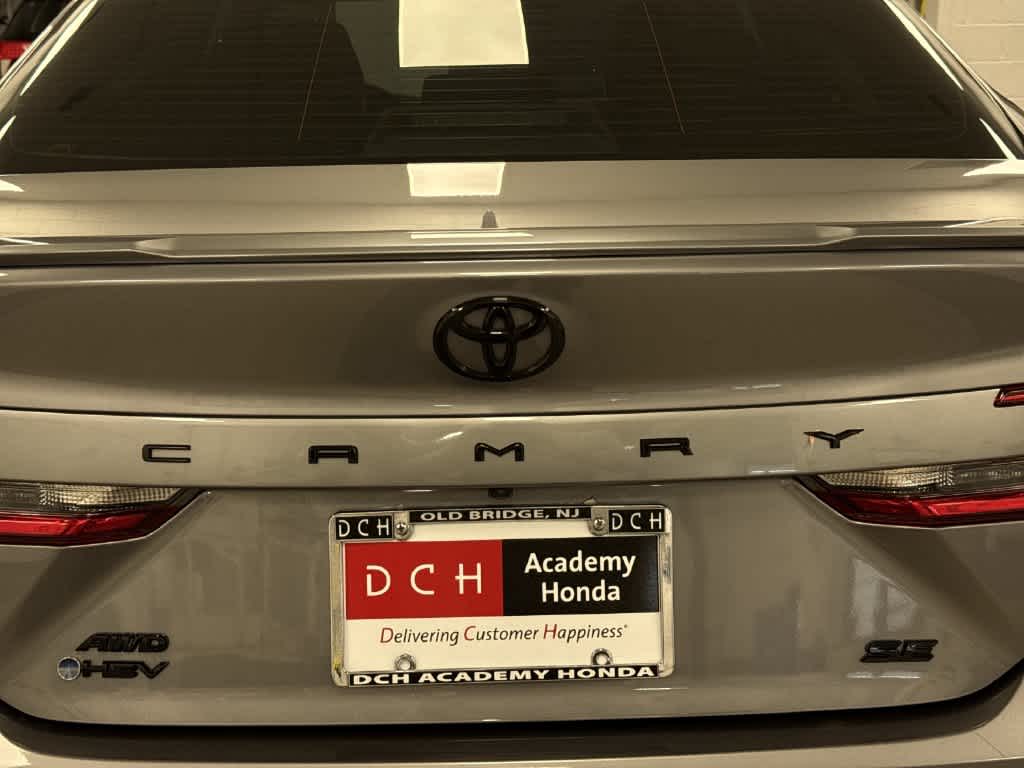 Toyota Camry SE 2026