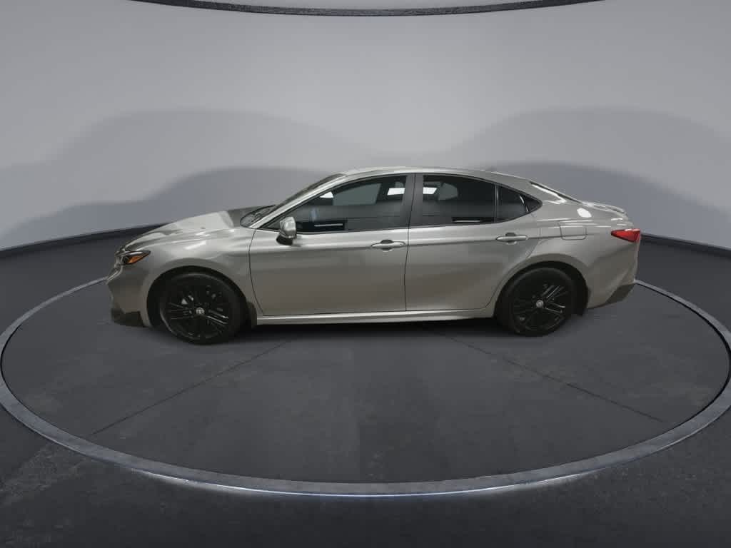 Toyota Camry SE 2026