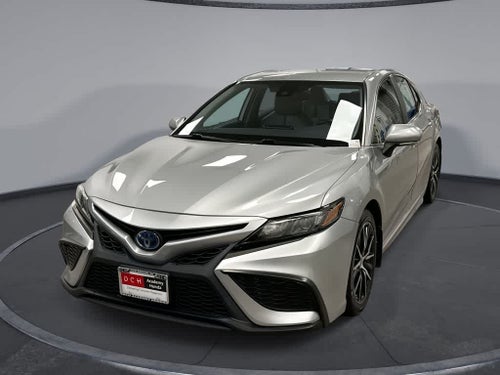 Toyota Camry Hybrid SE 2022