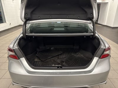 Toyota Camry Hybrid SE 2022