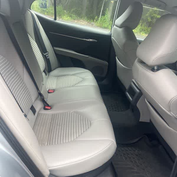Toyota Camry Hybrid SE 2022