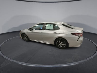 Toyota Camry Hybrid SE 2022