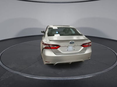 Toyota Camry Hybrid SE 2022