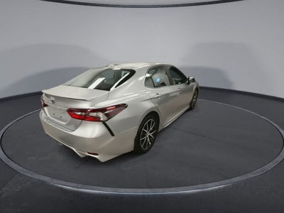 Toyota Camry Hybrid SE 2022