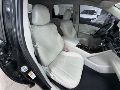 Toyota Venza LE 2012