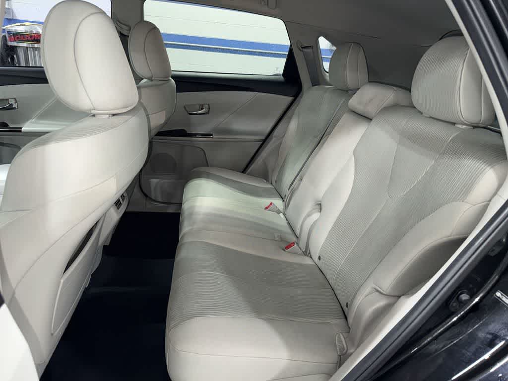 Toyota Venza LE 2012