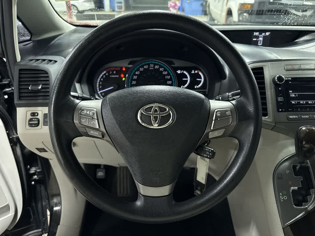 Toyota Venza LE 2012