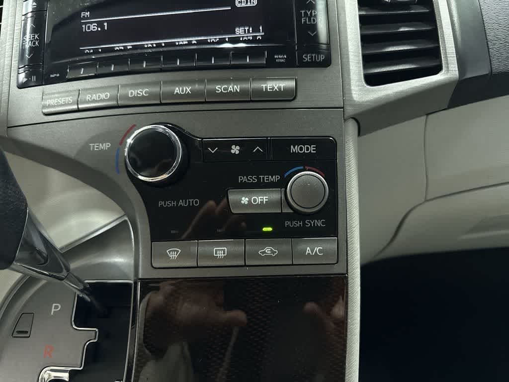 Toyota Venza LE 2012